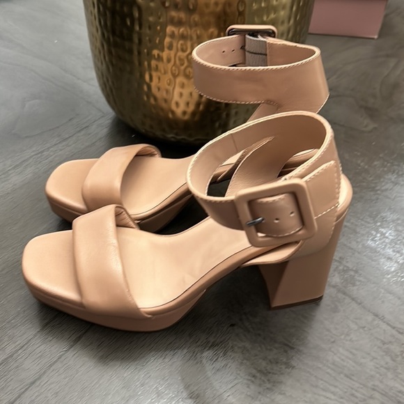 Jaselle Platform High Heel Sandal - Picture 8 of 13